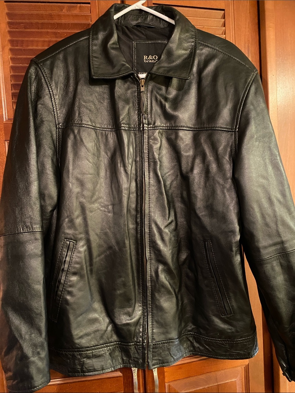 Black Leather Bomber Jacket - Zip Front Large Classic Biker Outdoor